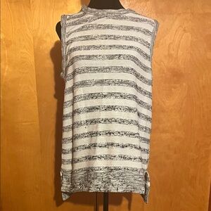 Lou & Grey Large Gray Striped Sleeveless Top